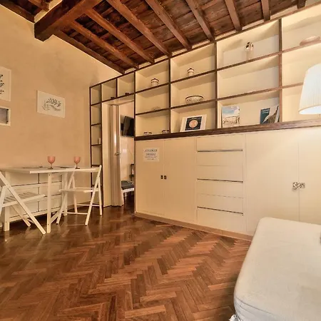 Wine Trebbiano Apartment